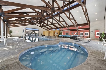 Shared Pool House: Cedar Farmhouse-Barn-Silo