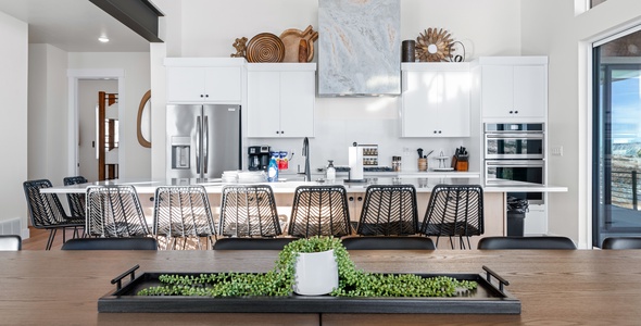 Bluffs at Blue Sage-Kitchen and Dining Area