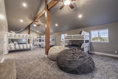 Foxridge Loft Bunk Room