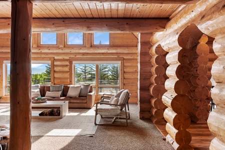 Green Canyon Chalet-Looking east into the great room