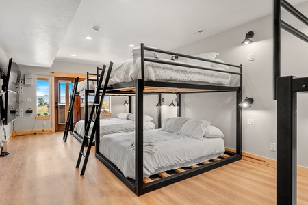 Ranch-House_Bunk-Room_6