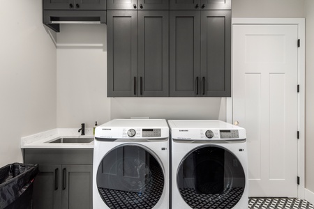 100 Acre Lodge-Laundry Room (Main Floor West Center)