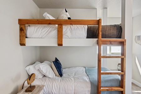 Golden Gable Lodge-Bedroom 4 (Downstairs): 1x Twin over Twin Bunk Bed and 1x Twin over Queen Bunk Bed (accommodates 5)