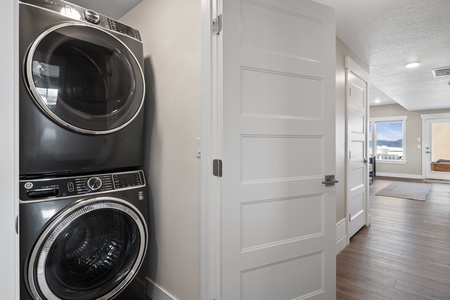 Persimmon Hill-Washer/Dryer