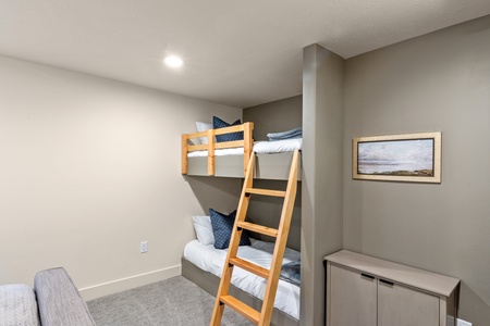 Gateway to Bear Lake-Bedroom 5 w/ King and Twin Built in Bunks (Downstairs North Center)