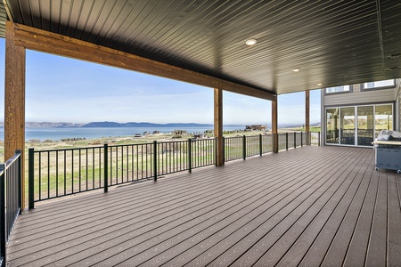 Sapphire Lodge-Our deck on the east side of our home.