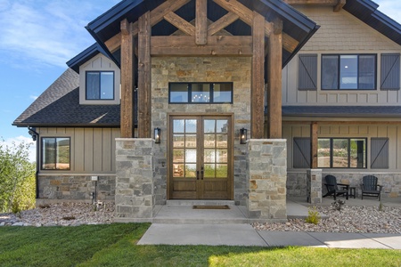 100 Acre Lodge-Front Entrance (West Side of home)