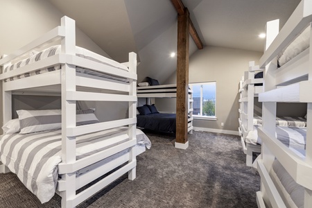 Foxridge Loft Bunk Room