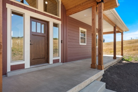 Ranch-House_Exterior_2