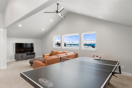 Harbor Haven-Family Room #3 with Foosball and Ping Pong (Upstairs East)