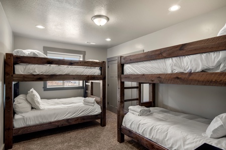 Polaris Peak-Bedroom #5-(Downstairs NE-Full-over-Full Bunk Bed and Twin-over-Twin Bunk Bed)