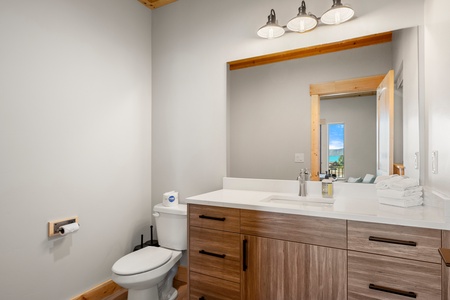 Ranch-House_Bathrooms_1