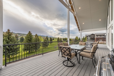 Foxridge Eating area looking at the golf course