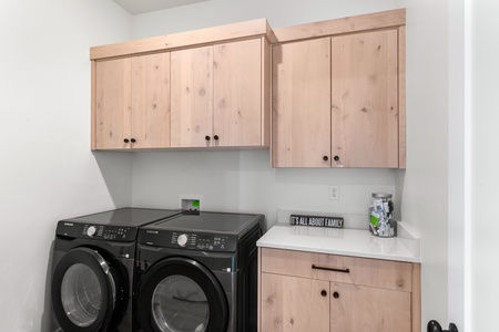 Bluffs at Blue Sage-Laundry room (Main Floor West Center)