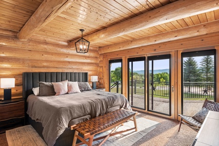 Green Canyon Chalet-Master Bedroom
