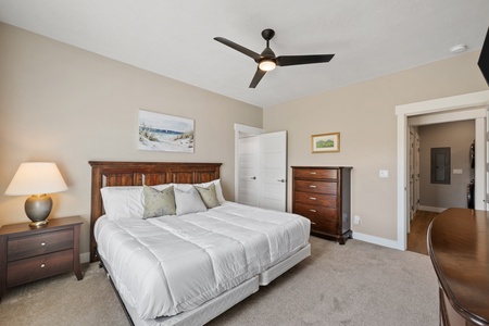 Persimmon Hill-Bedroom