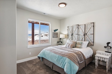 Golden Gable Lodge-Bedroom