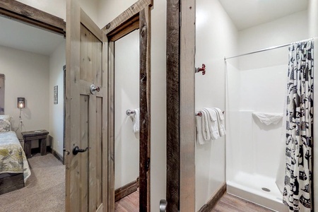 Barn-Private shower stalls (Main Floor East Center)