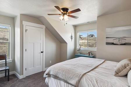 Golden Gable Lodge-Bedroom 2 (Upstairs): Queen-sized Bed (accommodates 2)