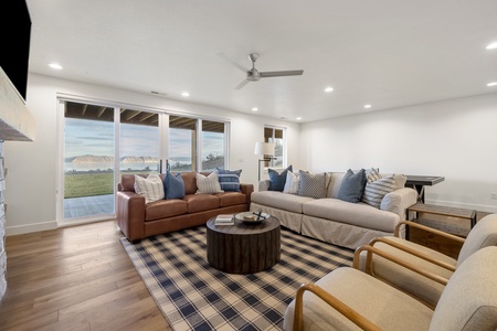 Black Timber Lodge-Basement Family Room with entrance to Hot Tub