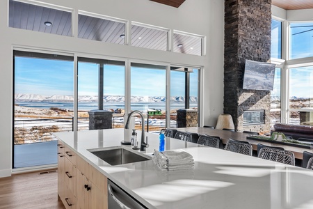 Bluffs at Blue Sage-Kitchen Bar with Sink