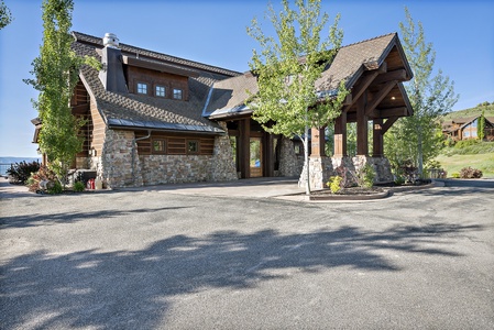 The Reserve at Bear Lake-Clubhouse Entrance