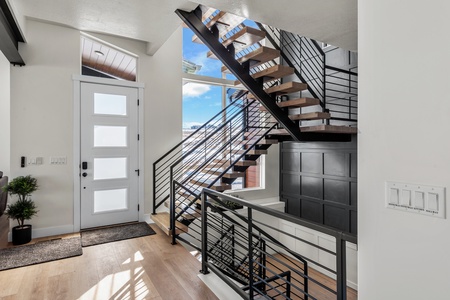 Bluffs at Blue Sage-Entryway and Floating Stairway