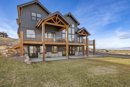 Black Timber Lodge-East view of the home