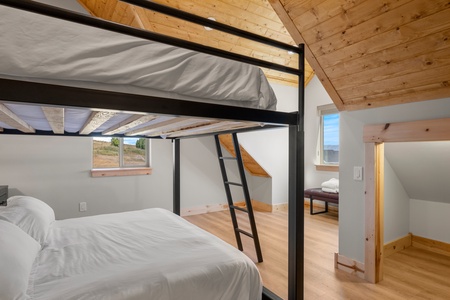 Ranch-House_Bunk-Room_6