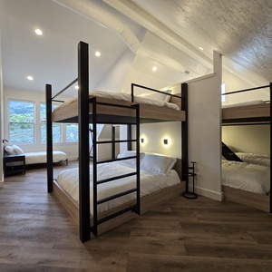 Monster Mansion-Bedroom 4 w/ 3/4 Ensuite (Upstairs North)