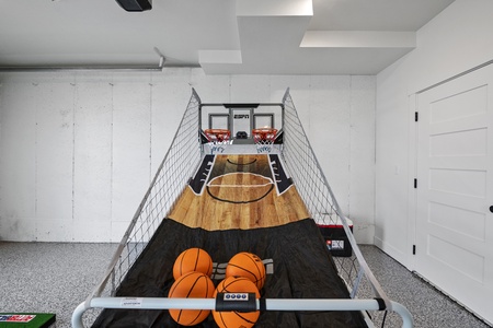 Fox Haven-6 Shot Basketball in Game Room (DO NOT TRY TO PARK IN THE GARAGE)