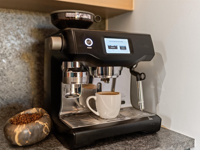 Your mornings start here—with rich espresso at your fingertips, fresh beans ready to grind, and a simple ritual that makes every day feel special.