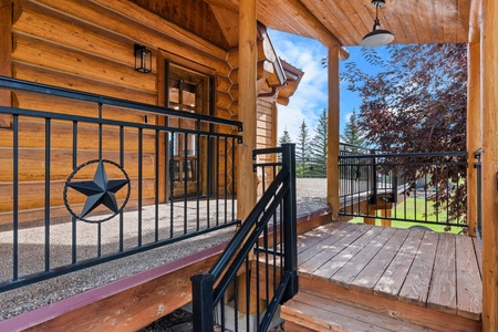 Green Canyon Chalet-Kitchen Door