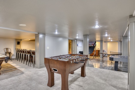 Laketown Lodge-Foosball anyone? (Downstairs)