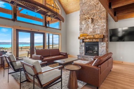 The Ranch House at Bear Lake (Sleeps 40)