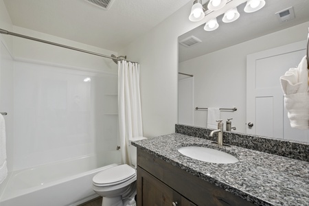 Beacon Point Cove-Full Bathroom