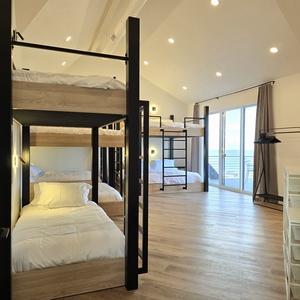 Monster Mansion-Bedroom 5 w/ 3/4 Ensuite (Upstairs NE)