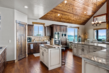 Polaris Peak-Kitchen Area (Main Floor SE)