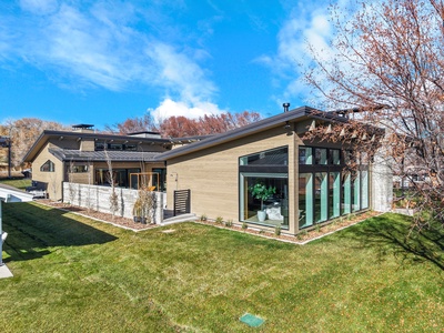 Horizon-Shores-Bear-Lake-Luxury-Rentals10