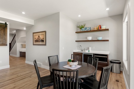 100 Acre Lodge-Dining Table and Kitchenette Area (Downstairs East Center)