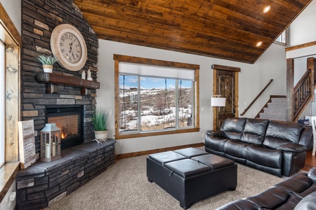 Polaris Peak-Great Room with Gas Fireplace (Main Floor SW)