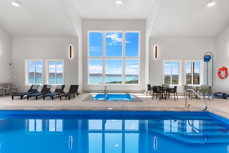 Monster Mansion, Private Pool, Sports Court, Theater, Gym -Sleeps 83