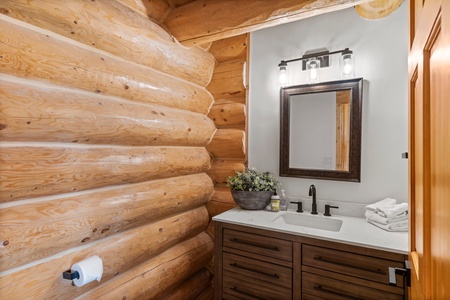 Green Canyon Chalet-Kitchen Powder Room