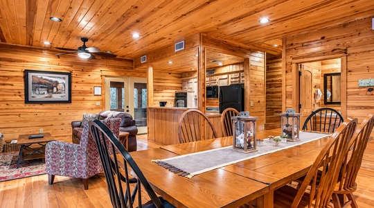 always-shady-cabin-hochatown-ok-open-living-dining-kitchen
