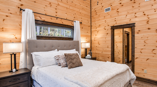 Meant_to_Be_bedroom_1