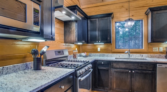 TAN_kitchen2_940