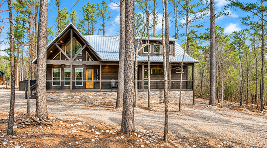 Into_the_Woods_front_exterior