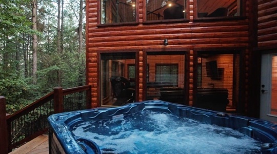 DP_hottub1_940 (1)