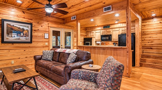 always-shady-cabin-hochatown-ok-living-room-kitchen