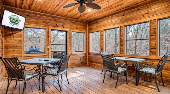 always-shady-cabin-hochatown-ok-sunroom